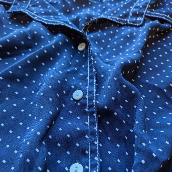 ZARA- Button up Crop top - Picture 3 of 3